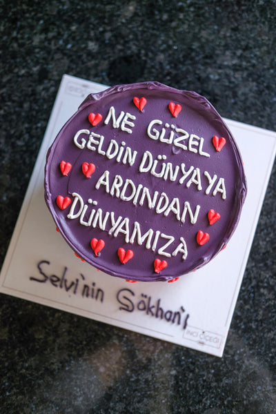 Butik Motto Mor Üstü Kırmızı Kalpler