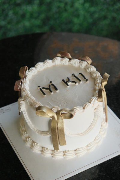 Butik Altın Kurdela Nostaljik Pasta (Vintage Cake)