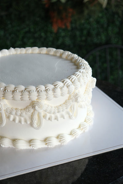 Butik Beyaz Sade Nostaljik Pasta (Vintage Cake)